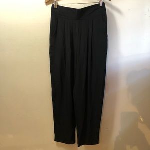 [SOLD] 100% Silk flowy relaxed pants/trousers